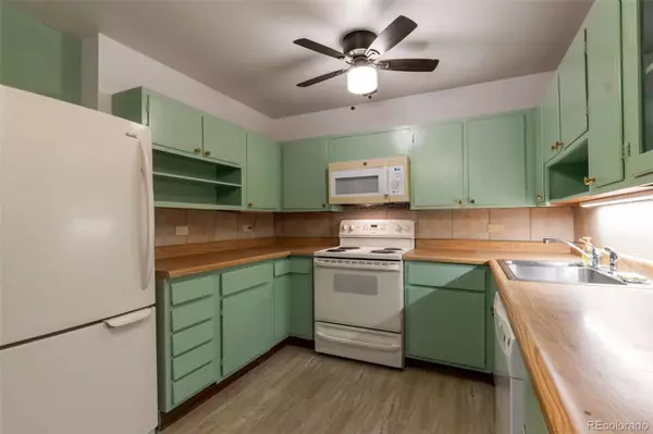 675 S Clinton ST #10A, Denver, CO 80247