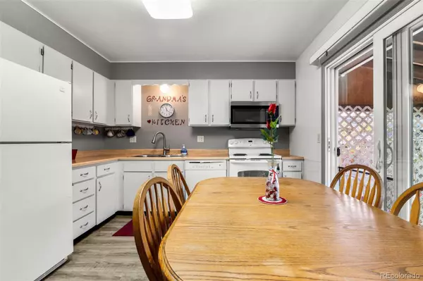 Aurora, CO 80011,1125 Memphis ST