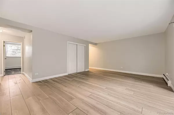 2160 S Vaughn WAY #104C, Aurora, CO 80014