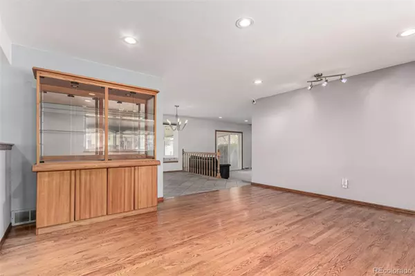 Aurora, CO 80012,699 S Oswego ST