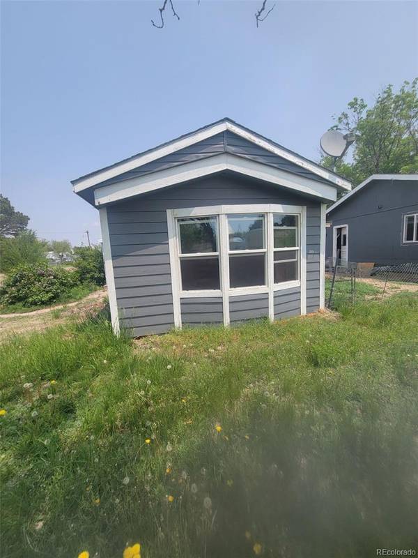 722 Pawnee AVE, Flagler, CO 80815