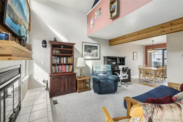 Lakewood, CO 80227,8881 W Yale AVE