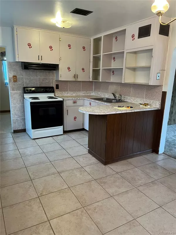 Thornton, CO 80229,1510 Pueblo CT