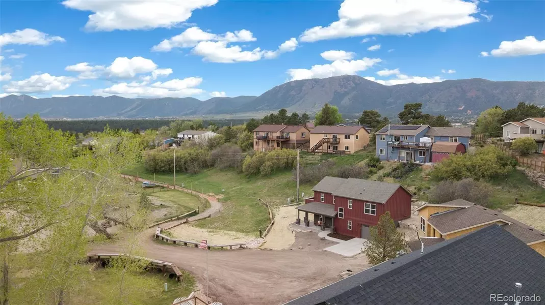 826 Meadow LN, Palmer Lake, CO 80133