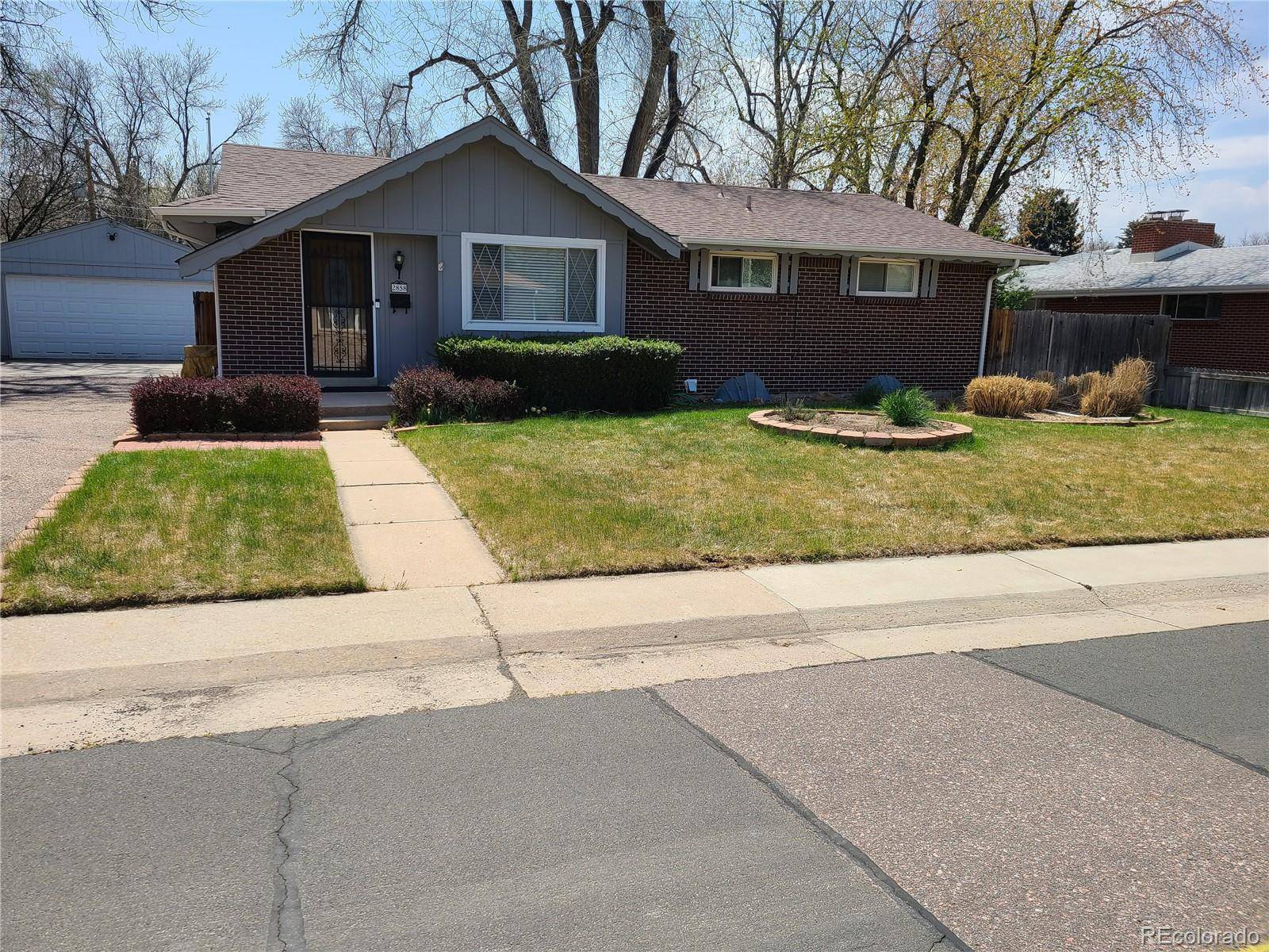 2858 E Peakview CIR, Centennial, CO 80121