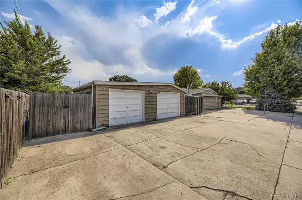 Denver, CO 80221,7898 Applewood LN