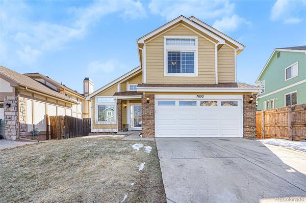 7690 Halleys DR, Littleton, CO 80125