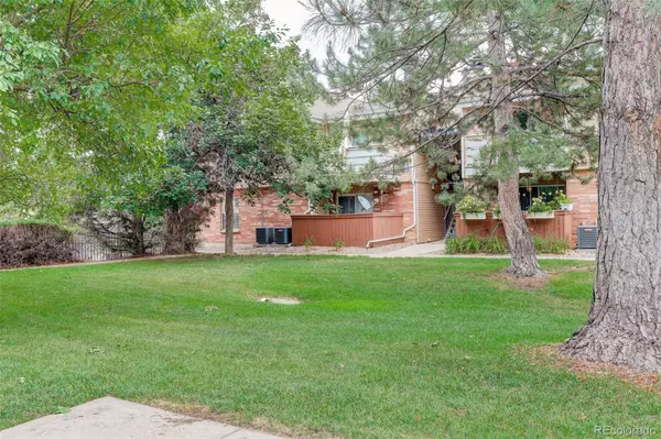 Lakewood, CO 80227,3322 S Ammons ST #101