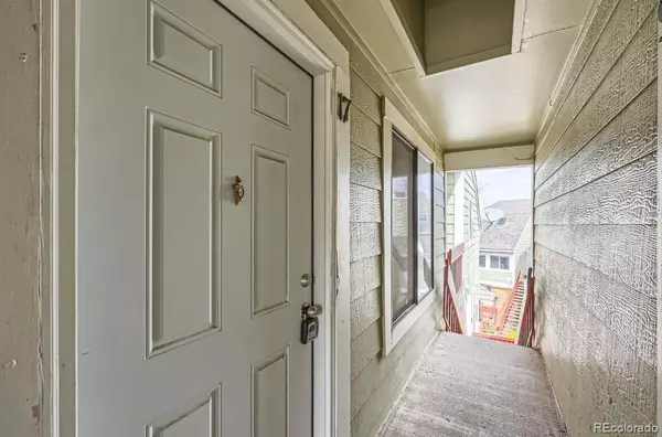 Aurora, CO 80012,972 S Dearborn WAY #17