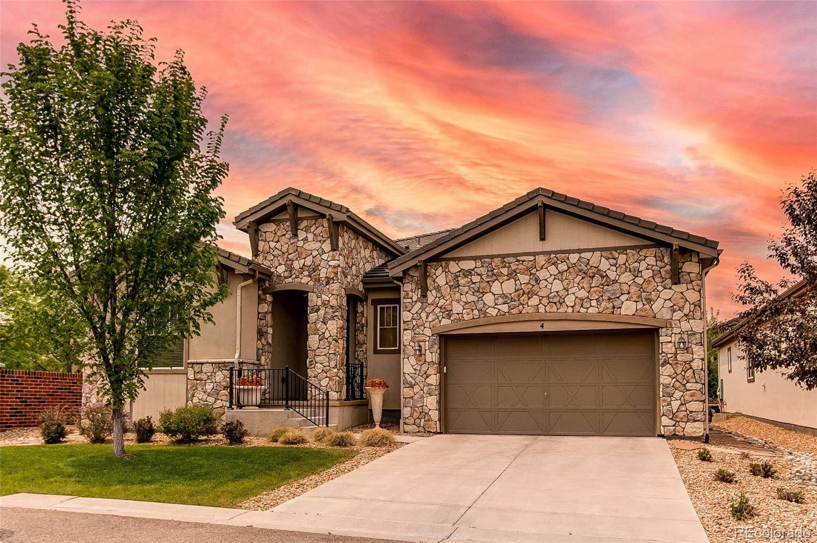 4 Willowcroft PL, Littleton, CO 80123