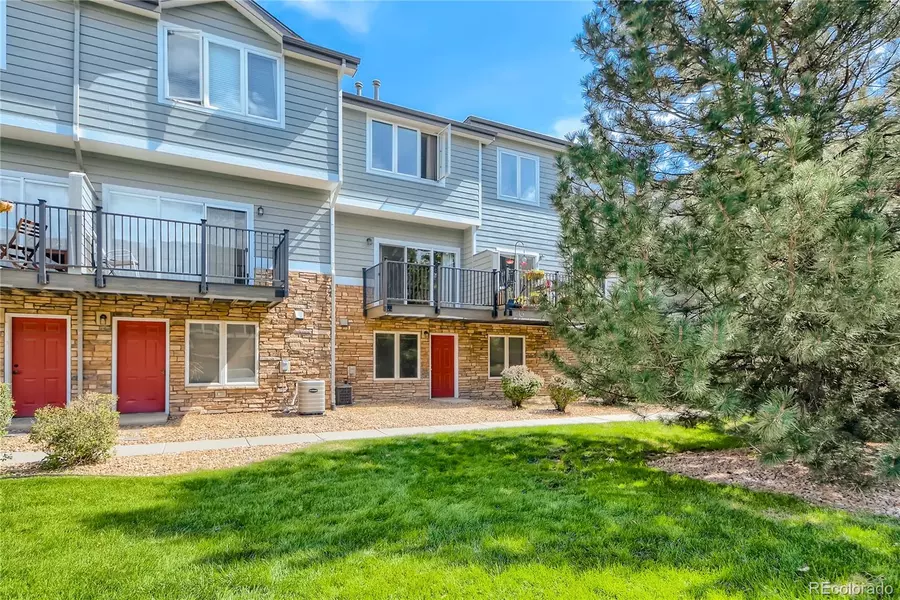 2757 W Riverwalk CIR #B, Littleton, CO 80123