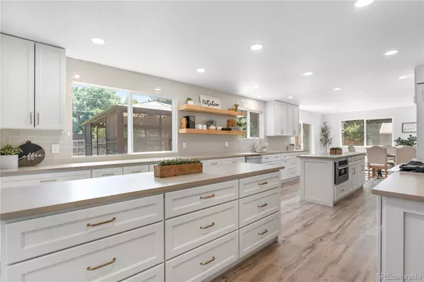 10050 W 77th DR, Arvada, CO 80005