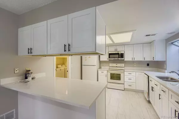 Aurora, CO 80014,12440 E Pacific CIR #B