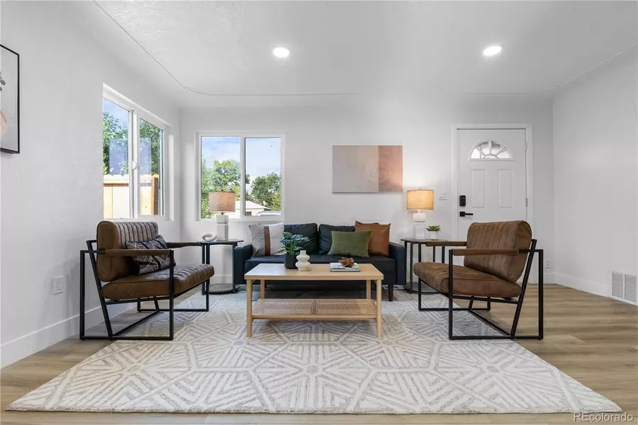 1173 Newark ST, Aurora, CO 80010