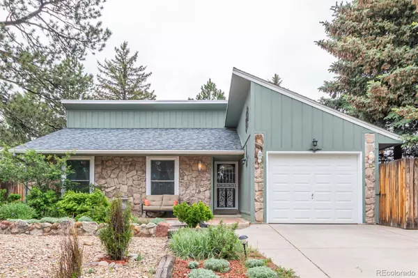 Elizabeth, CO 80107,881 S Pearl ST