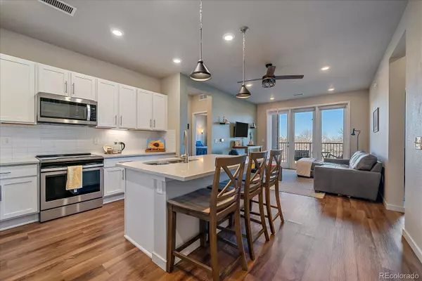 Centennial, CO 80122,420 E Fremont PL #203