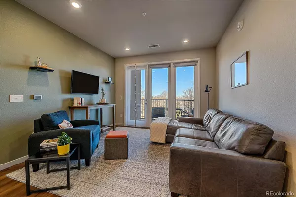 420 E Fremont PL #203, Centennial, CO 80122