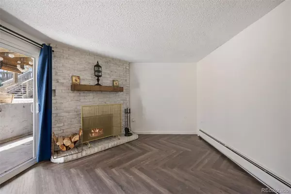 Denver, CO 80222,2700 S Holly ST #100