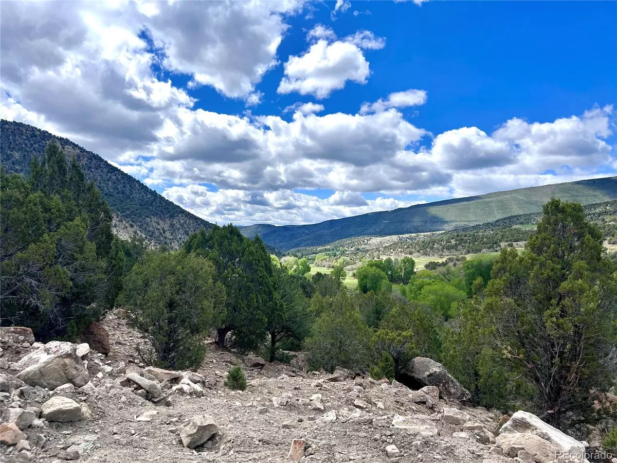 Gypsum, CO 81637,5621 Sweetwater RD