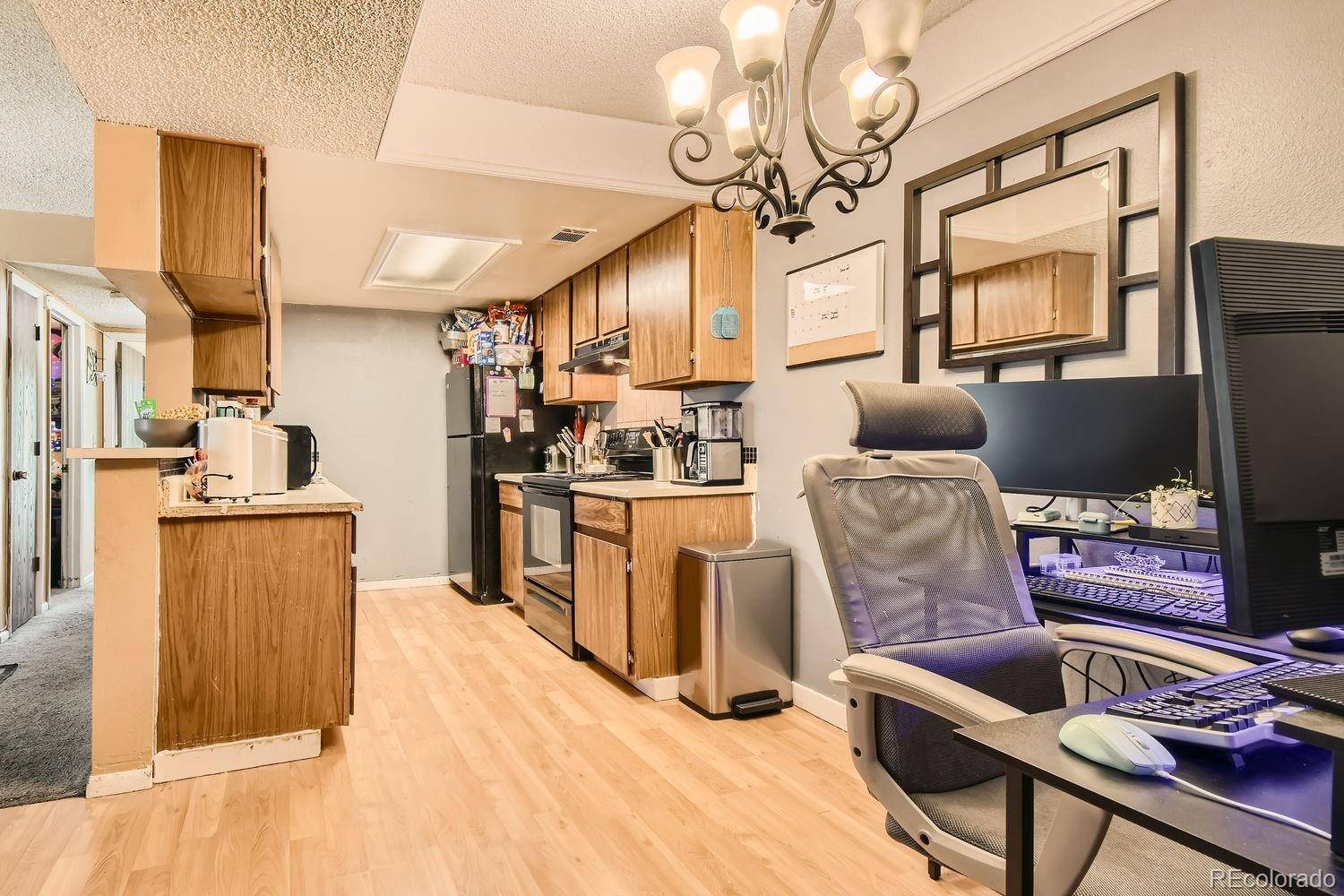 Aurora, CO 80017,882 S Uravan CT