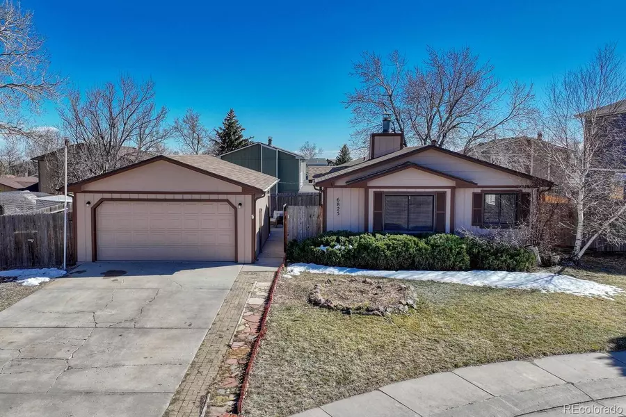 6825 Cory PL, Colorado Springs, CO 80915