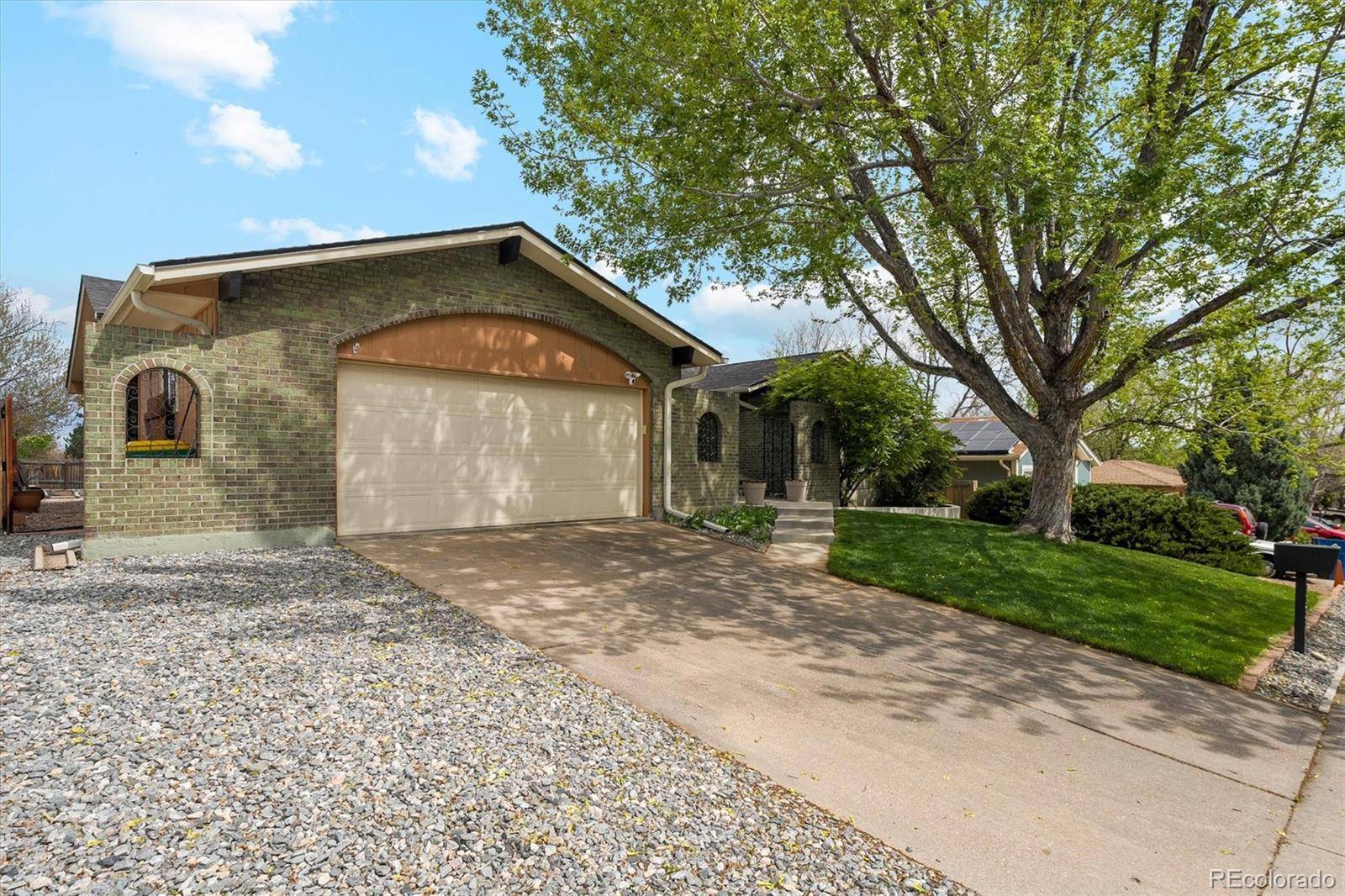 2588 S Flower CT, Lakewood, CO 80227