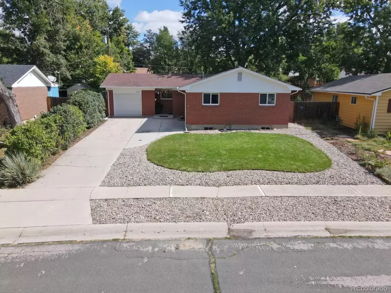 2107 Trent AVE, Colorado Springs, CO 80909