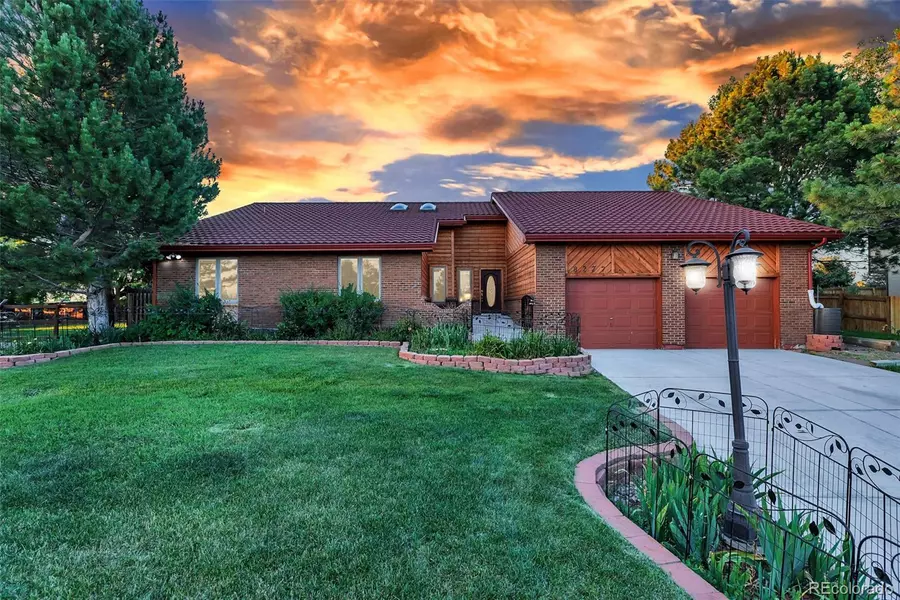 8227 Carriage LN, Parker, CO 80134