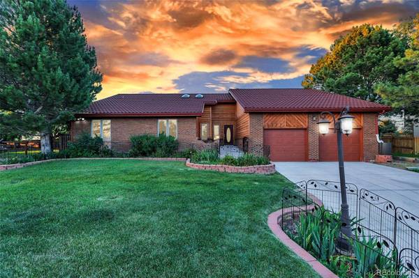 8227 Carriage LN, Parker, CO 80134