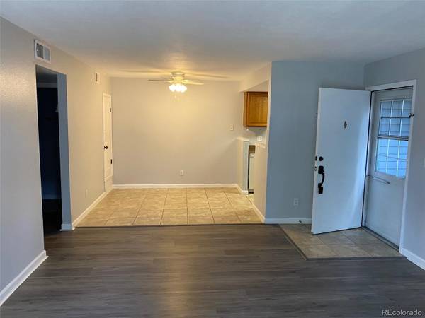 908 S Walden WAY #102, Aurora, CO 80017