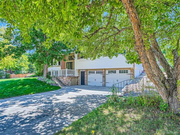 5804 W Rowland PL, Littleton, CO 80128