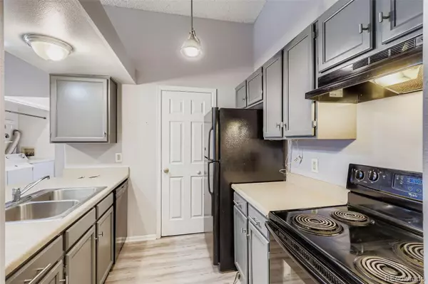 Aurora, CO 80017,477 S Memphis WAY #11