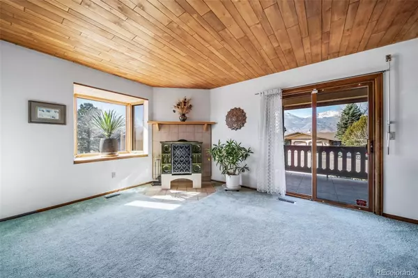 Colorado Springs, CO 80904,425 Mesa Vista CT