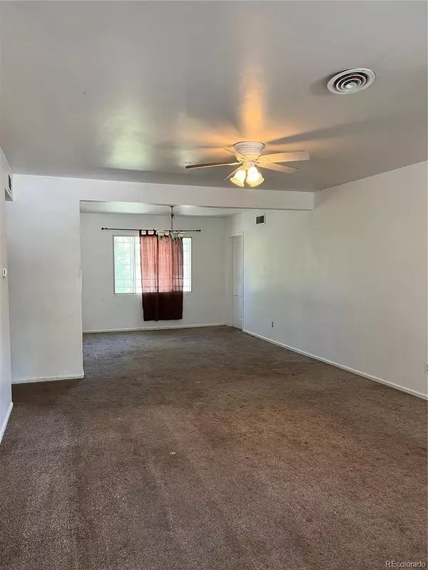 Aurora, CO 80011,990 Troy ST