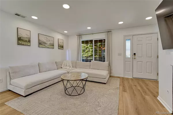 Aurora, CO 80017,1337 S Danube CT #103