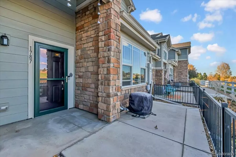 1787 S Buchanan CIR, Aurora, CO 80018