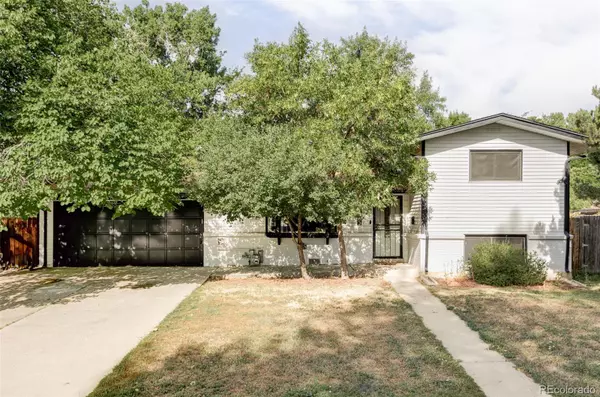Arvada, CO 80004,6563 Iris ST