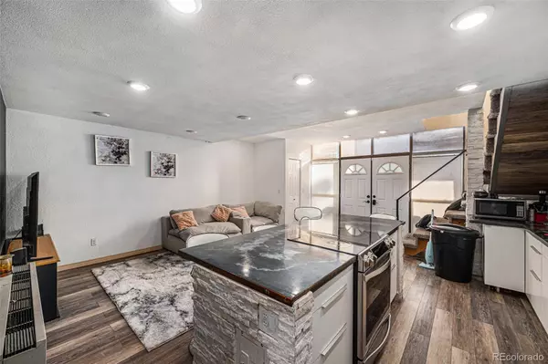 Aurora, CO 80012,364 S Ironton ST #427