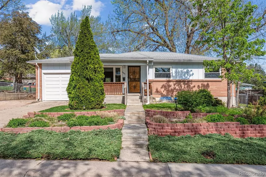 6882 Moore ST, Arvada, CO 80004