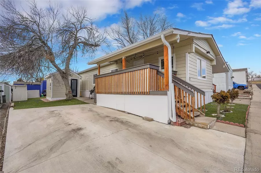 2100 W 100th AVE, Thornton, CO 80260