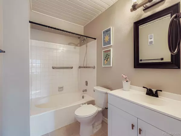 Wheat Ridge, CO 80033,10251 W 44th AVE #6-106