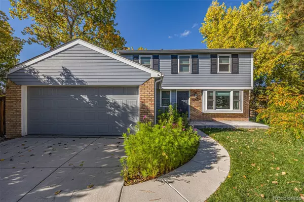 6703 S Locust CT, Centennial, CO 80112