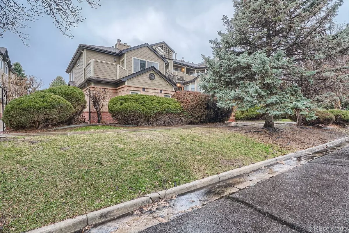 Greenwood Village, CO 80111,6001 S Yosemite ST #H301