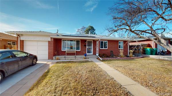 1375 S Gray ST, Lakewood, CO 80232