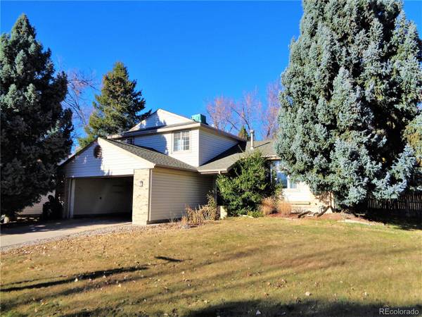 8641 W Hinsdale PL, Littleton, CO 80128