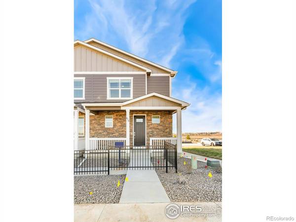 600 Thoroughbred LN, Johnstown, CO 80534