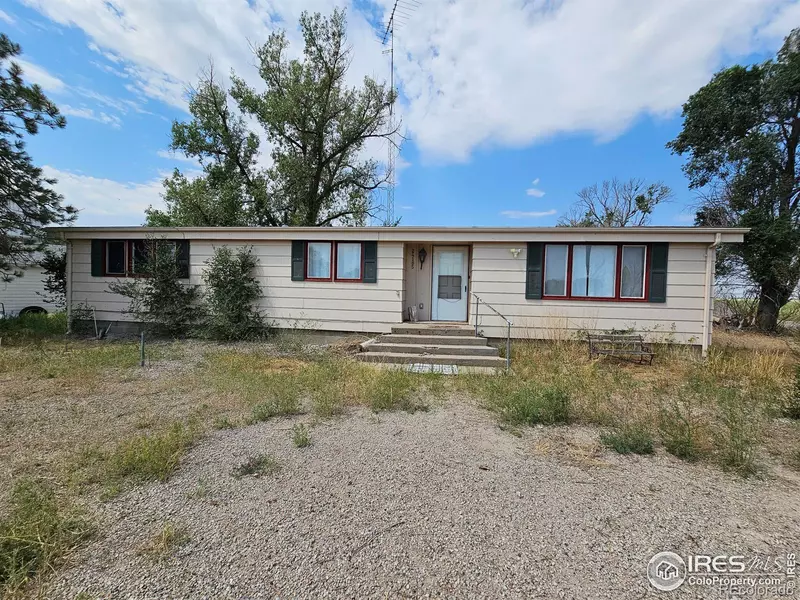 24185 1st ST, Weldona, CO 80653