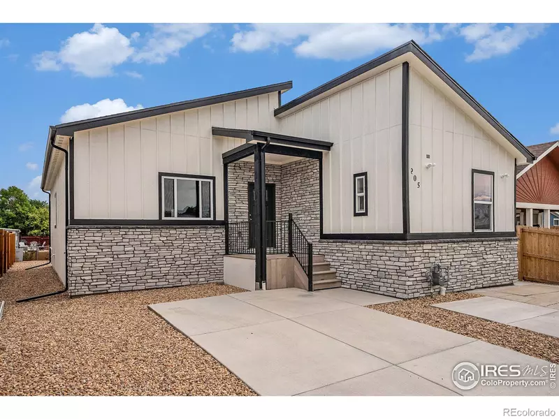 905 Glen Heather CT, Dacono, CO 80514