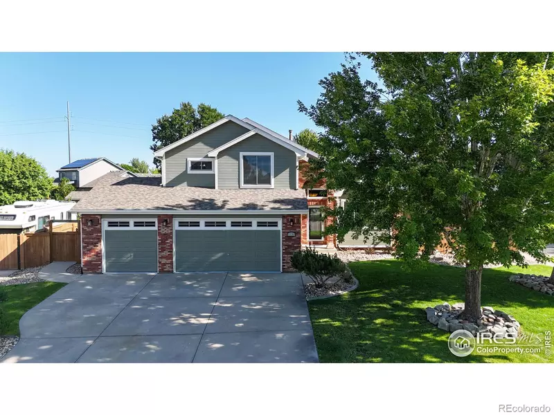 807 Waxberry CT, Loveland, CO 80538