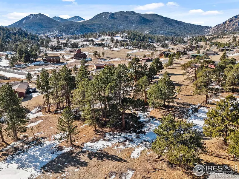 405 Pawnee DR, Estes Park, CO 80517